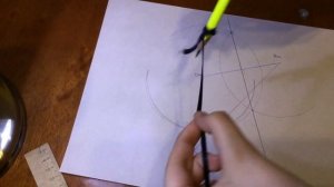 Построение серединных перпендикуляров треугольника с помощью подручных средств