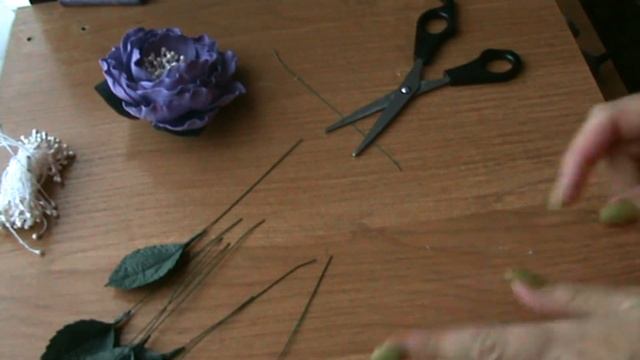 Ободок с большим цветком из фоамирана