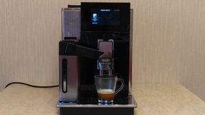 Cappuccino Made on DeLonghi EPAM 960.75.GLM Maestosa