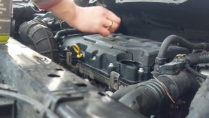 Engine Oil Change | Opel Zafira Tourer (2012) 1.4 Turbo (A14NET) | #opel #opelzafira #oilchange