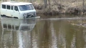 Река Правые Инами. Брод УАЗ Буханка