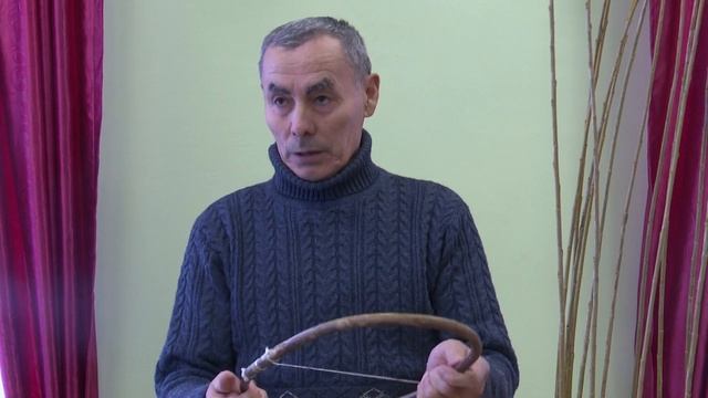 Красоту создает из ничего: житель Мамадышского района занимается плетением корзин из ивовых прутьев смотреть онлайн