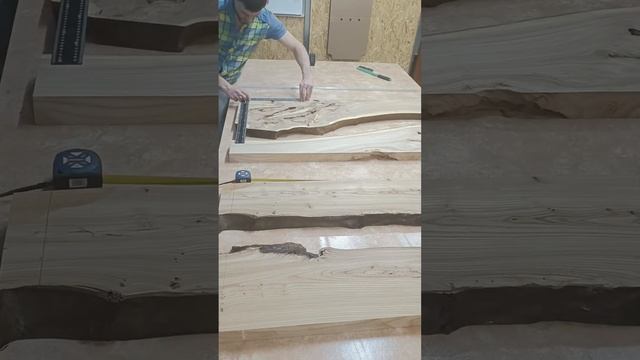 Столы из массива и эпоксидной смолы смотреть онлайн