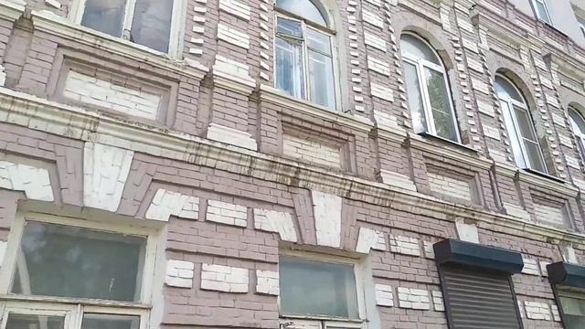 Внутренний дворик смотреть онлайн