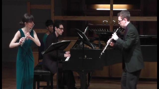 Divertimento for flute, oboe and piano - William Mathias смотреть онлайн