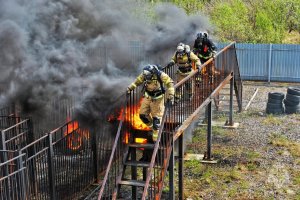 Мы - легенды: выбрана лучшая команда газодымозащитной службы региона