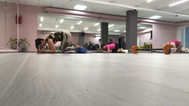 Разминка. Синтез Пилатеса, йоги и стреичнга- Body&Mind Transformation- семинар SFC смотреть онлайн