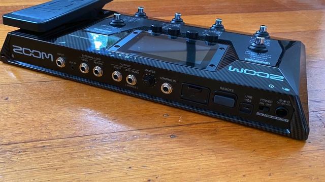 ZOOM: G6 Multi-Effects Processor смотреть онлайн