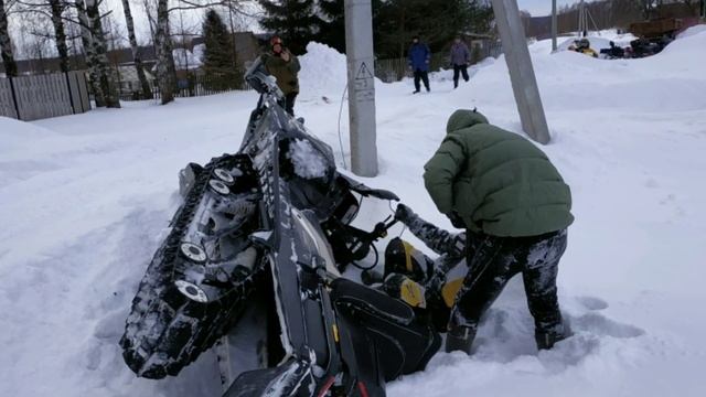 Покатались на снежиках на 23 февраля! Вентура, MXZ, тундра 550, Линкс рэнджер, Туринг 600. смотреть онлайн