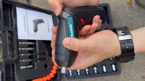 Аккумуляторная электроотвертка Makita