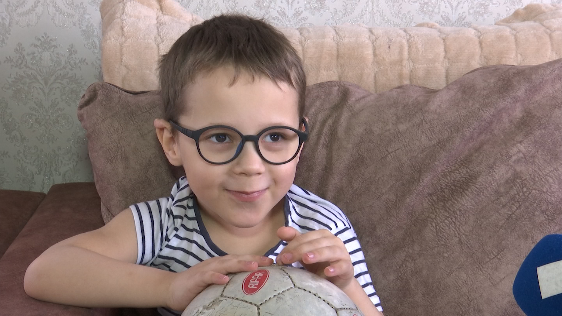 «Хочу, чтобы у меня были нормальные ноги»: 5-летнему Матвею срочно требуется помощь