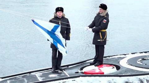 В состав Северного флота принята подводная лодка нового поколения "Кронштадт"