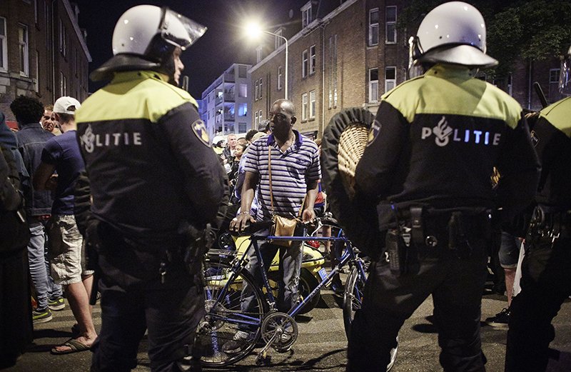 Мигранты из Эритреи устроили погромы в Гааге / События на ТВЦ