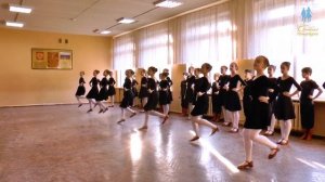 Открытые уроки  в школе Солнышко Петербурга Народный танец