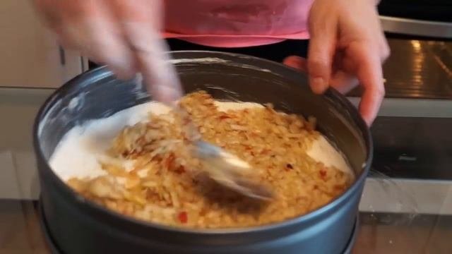 Очень простой насыпной пирог с яблоками.Пирог.