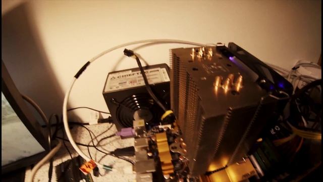 GTA V on Xeon E5450 @3.6 GHz, GTX 480, 8GB DDR2 (under $200 PC) смотреть онлайн