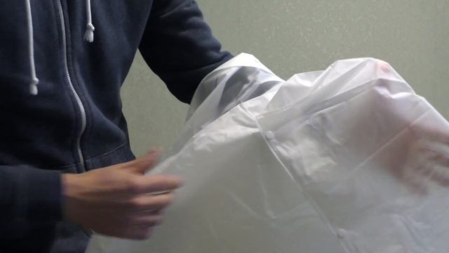 Дождевик и резиновые бахилы от Xiaomi на дождливую погоду смотреть онлайн