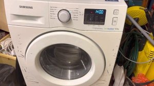 Samsung WF80F5E0W4W vs 2.5kg weight