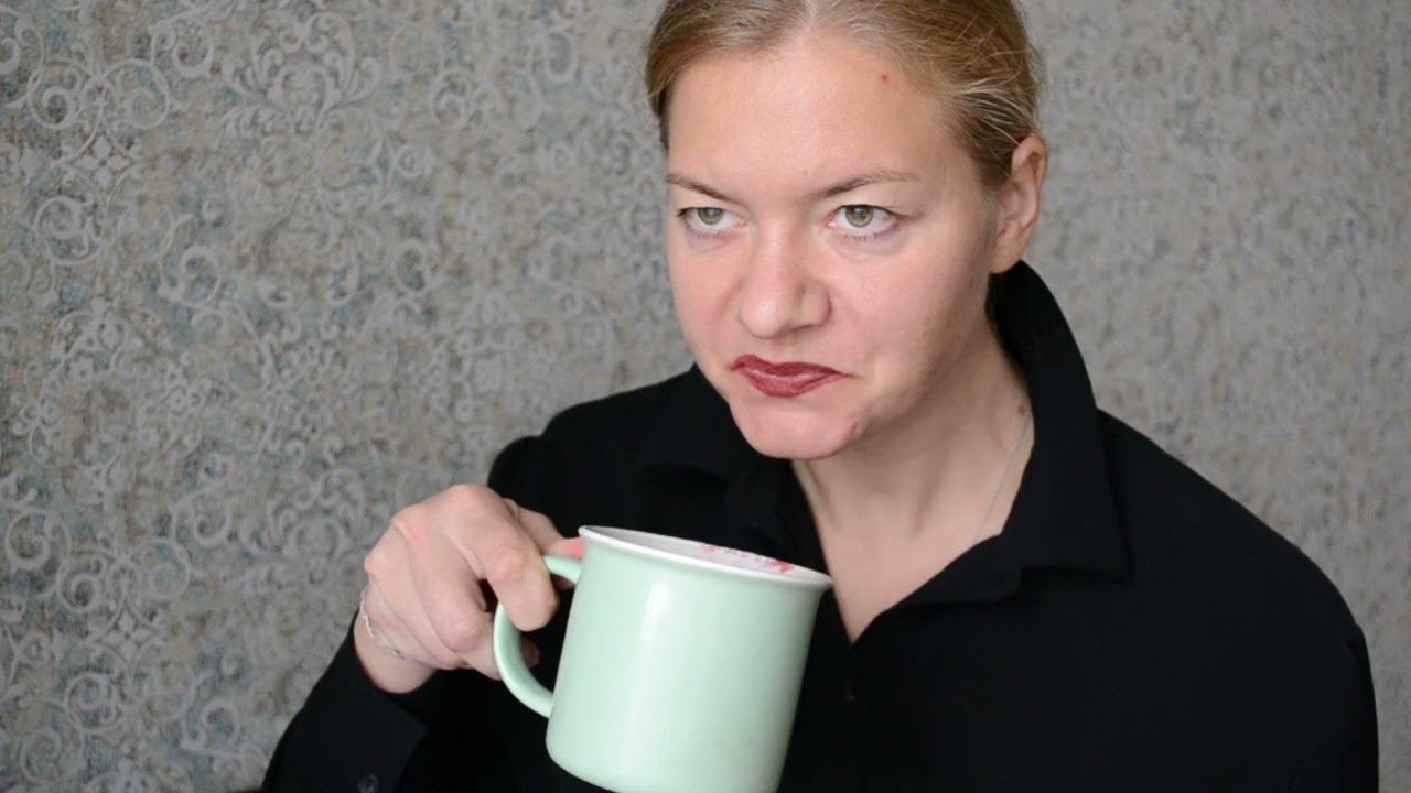 Телеведущая.