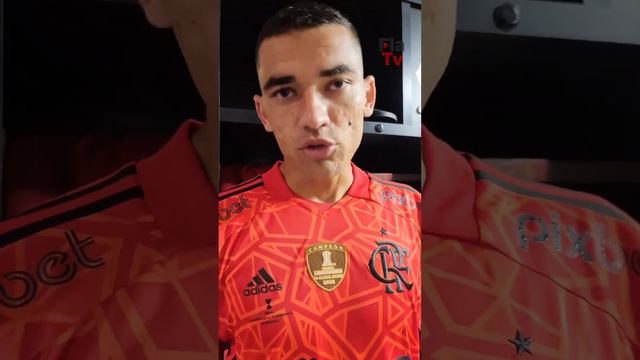 Goleiro Santos faz grande partida, Flamengo vence o Fluminense e está perto de conquistar o Carioca