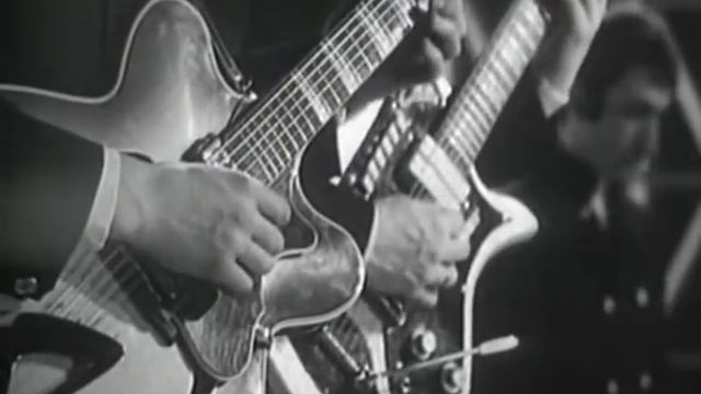 ВИА "Поющие гитары" Сумерки смотреть онлайн