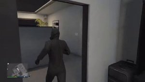 Как надеть  противогаз в  GTA 5 ( PS4 )