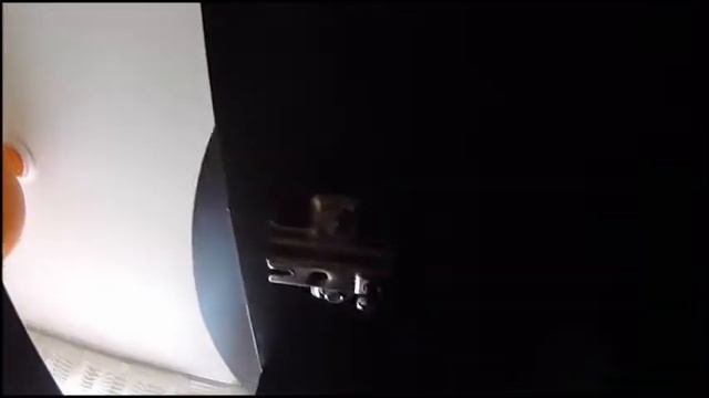 Мастер на час, Ремонт петли кухонного шкафа смотреть онлайн