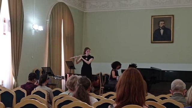 К.Ф.Э.Бах. Концерт ре минор. 2 и 3 ч. Мария Петросян (флейта), Светлана Таипова (ф-но).