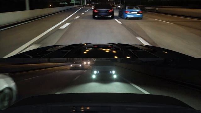 CLS63 & 2 M5 Swerving in Heavy Traffic // Assetto corsa смотреть онлайн