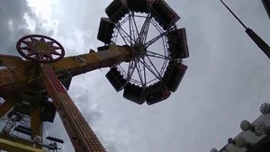 Парк "Солнечный остров" Качели "Эволюшн"