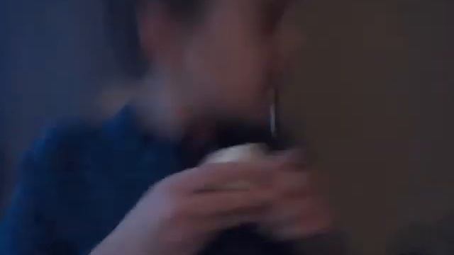 Чаленж я пъю лемонно-луковый сок!!!!!