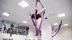 ВОЗДУШНАЯ ГИМНАСТИКА ДЛЯ НАЧИНАЮЩИХ | СТУДИЯ ТАНЦЕВ THE BAT СПБ, выступление Хеллоуин