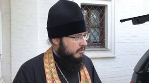 ПОП НА КРУТОЙ ТАЧКЕ!  ЗАЧЕМ СВЯЩЕННИКУ ДЖИП? НЕУДОБНЫЙ ВОПРОС БАТЮШКЕ