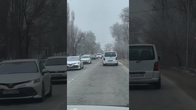 Талгарский район. Дорога из горнолыжного курорта Акбулак в Алматы. Kazakhstan. Almaty. January