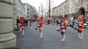 Марш барабанщиц