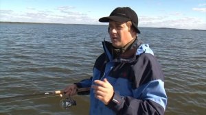 ЛОВЛЯ СУДАКА ОСЕНЬЮ С ЛОДКИ НА ДЖИГ. "АЗБУКА РЫБАЛКИ с братьями Щербаковыми HD"