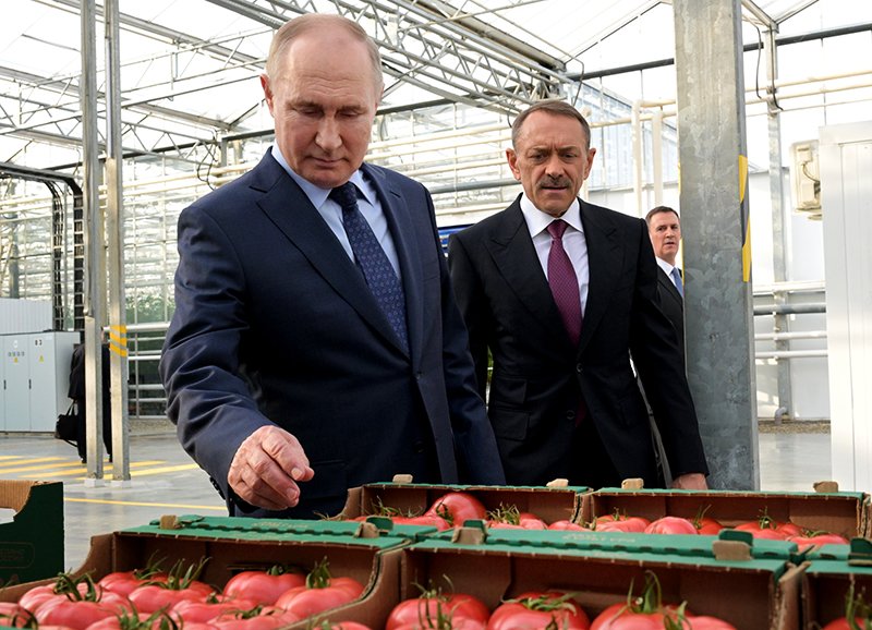 Путину показали самый крупный тепличный комплекс в России и Европе / События на ТВЦ