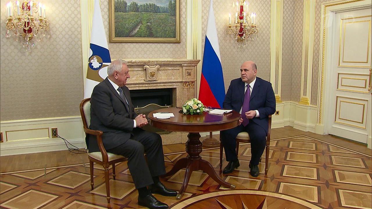 Глава правительства Михаил Мишустин поздравил с наступающим праздником всех россиянок