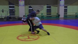 Защита и контприём от прохода в ноги. Вольная борьба.