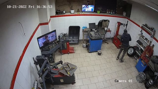 Работаем круглосуточно Шиномонтажка