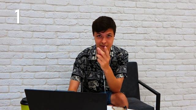 ГЛУШЕНКОВ УГАДЫВАЕТ КАДРЫ, МУЗЫКУ И ЦИТАТЫ ИЗ АНИМЕ [АНИМЕБИТВА #1]