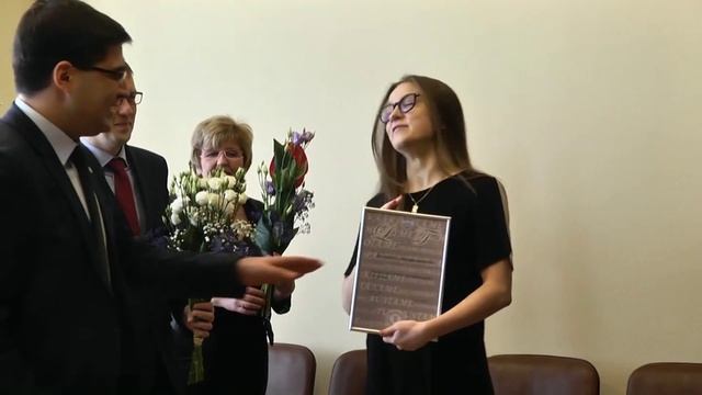 Поздравления и награждение чемпионов Европы по 10 танцам в мэрии Маарду смотреть онлайн