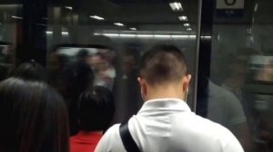 Час пик в метро Гонконга Rush hour in Hong Kong MTR Subway Metro