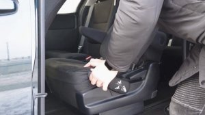 Всё про Toyota Voxy Hybrid (ZWR80). Реальный расход 5 литров? Лучший семейный минивэн?