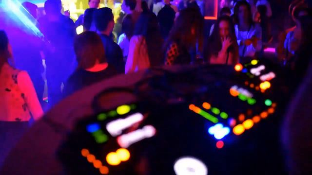 Ночной клуб Zeppelin bar, 2017г смотреть онлайн