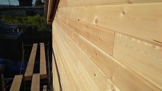 Отделка фасада имитацией бруса (Строительство каркасного дома) смотреть онлайн