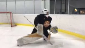 Как тренируются хоккейные вратари ХК "РЭУ" в Москве