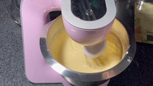 ГОТОВЛЮ ИХ ЧЕРЕЗ ДЕНЬ! Пышные оладушки на сгущенном молоке. Просто и вкусно