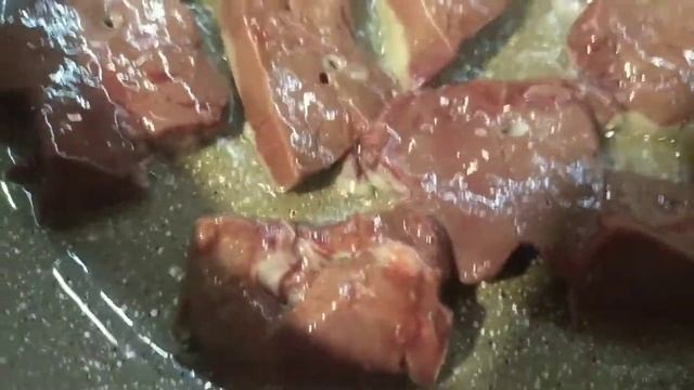 Жареная печень с гречкой
