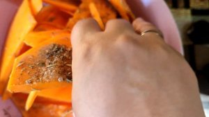 Куриная грудка с тыквой в духовке